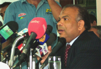 Katatny Condoles Victims of Cairo Rockslide, Says MB Is Taking Part in Relief Efforts