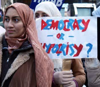 Muslims & Democracy: A Précis 