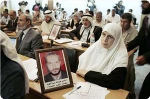 Egyptian MPs visit Gaza, Bahraini Mps call for lifting the siege