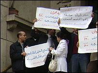Egypt’s doctors take on Mubarak  