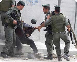 IOF troops kidnap four Palestinians