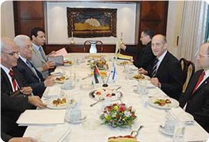 Olmert told Abbas: Settlement expansion to continue