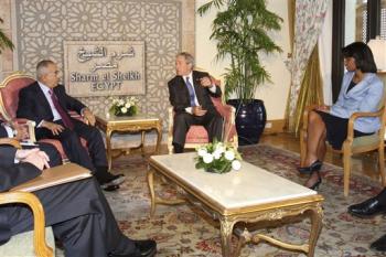 Bush lectures Arab world on political reform, women’s rights