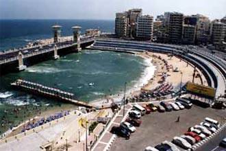 Eleven die in Egypt building collapse