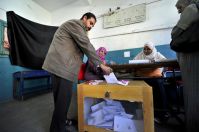 Egyptians take to street for historical referendum