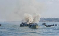 Israeli gunboats fire at Palestinian fishing boats