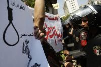 Mideast politics: Egypt on the brink