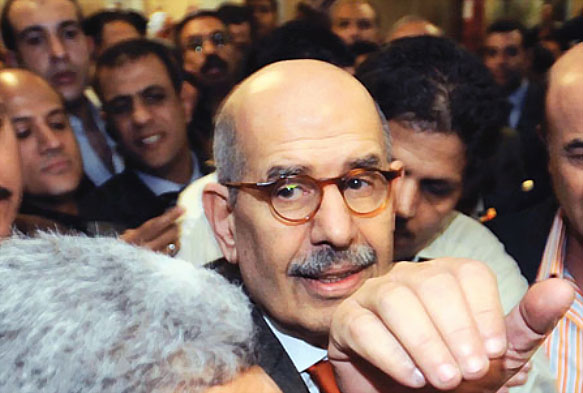 El-Baradei’s Support Committee Distributes Pamphlets Reviving Call for Change