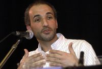 Muslim scholar, Ramadan gives his first lecture since US ban