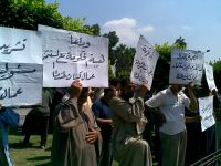 Flax protest prompts fistfight in parliament.