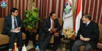 Dr. Morsi Meets with India's Ambassador