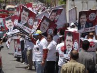 From Cairo to Aswan, Longest Human Chain Supports Morsi for President of Egypt